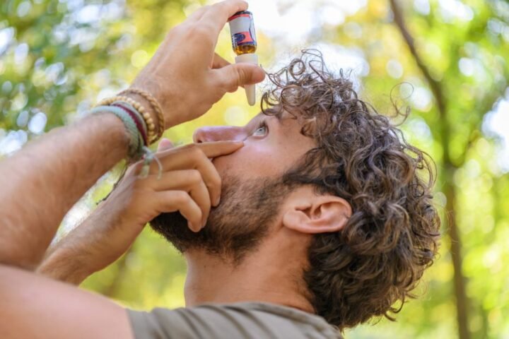 Cómo afecta la alergia a los ojos Federopticos trinidad optica ubeda