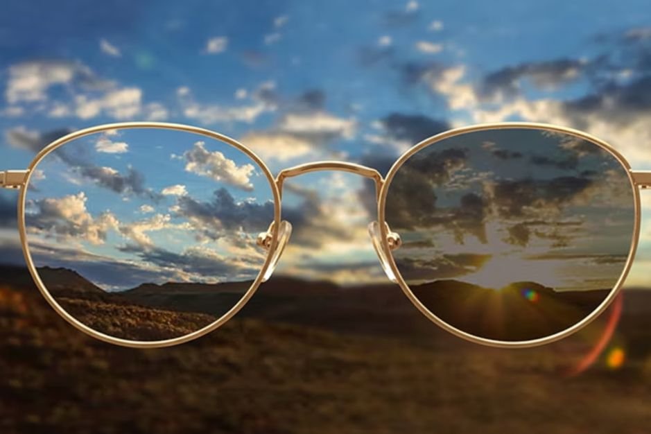 Gafas fotocromáticas en Úbeda cómo funcionan Federopticos Trinidad optica